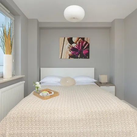 Cosy And Bright With Balcony In Redlowo By Renters *