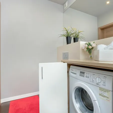 Cosy And Bright With Balcony In Redlowo By Renters * גדינייה
