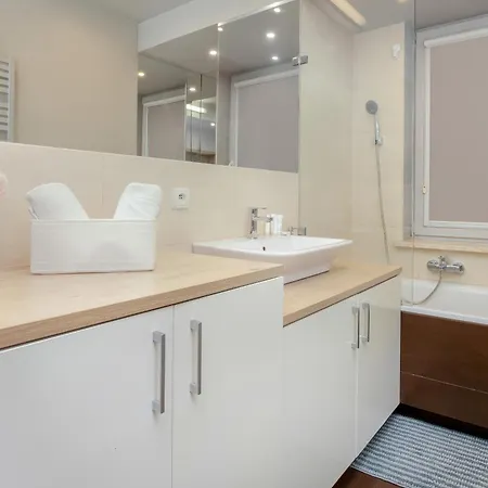 Cosy And Bright With Balcony In Redlowo By Renters