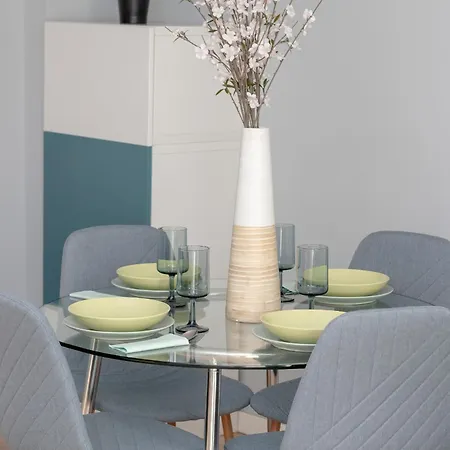 Cosy And Bright With Balcony In Redlowo By Renters * גדינייה
