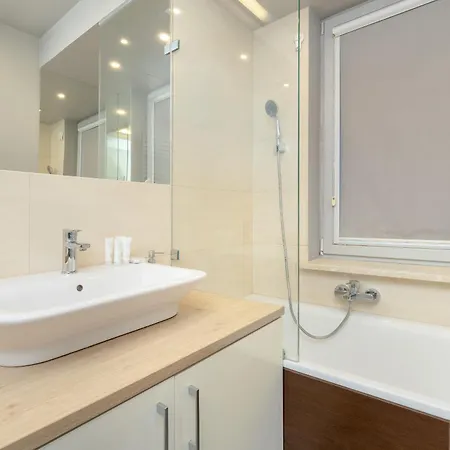 דירה Cosy And Bright With Balcony In Redlowo By Renters גדינייה